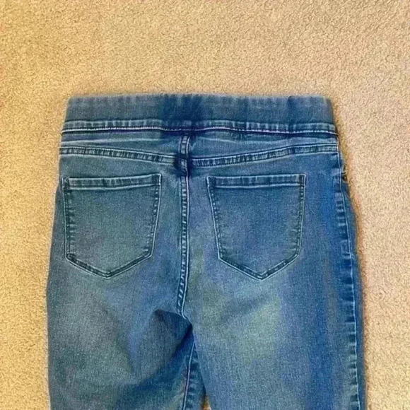 Old navy super skinny high rise blue jeans in size 8 - Picture 5 of 7